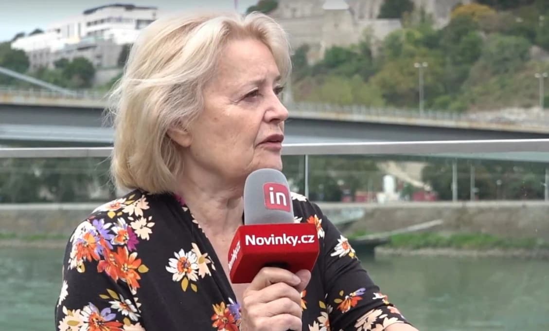 Hlas ľudu: Vašáryová si v Prahe hanbu spravila