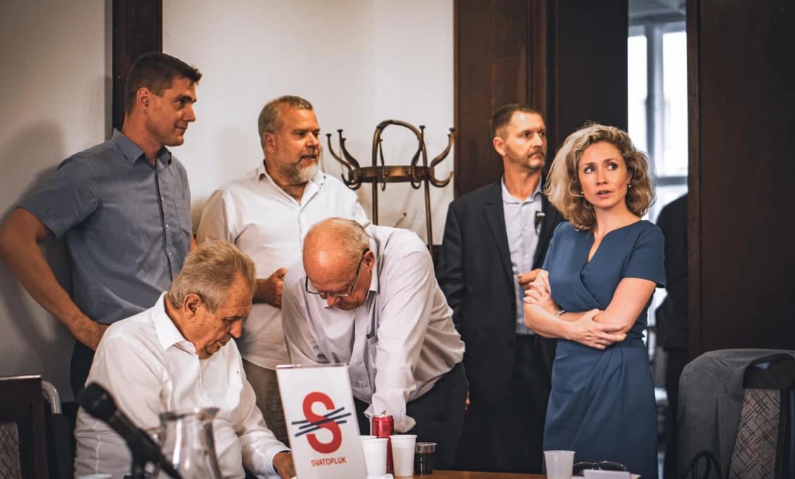 Exkluzívne svedectvo: Keď Fiala "odkopol" Slovákov. Čo sa dialo za zatvorenými dverami u Fica?