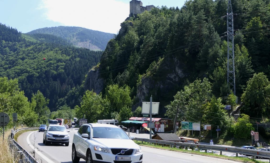 Cez STREČNO neprejdete takmer CELÝ VÍKEND!