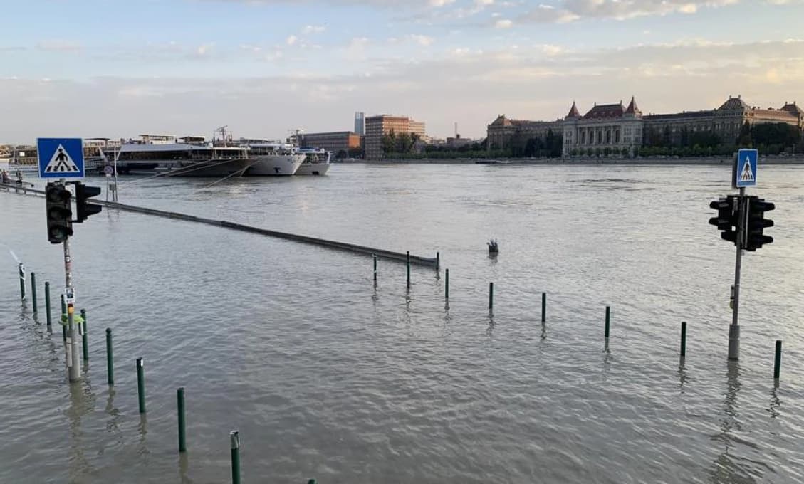 Dunaj pohltil Budapešť! Najväčšia povodeň za dekádu ochromila metropolu