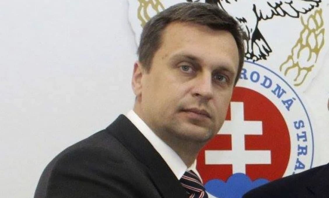 Anna Belousovová si podala Andreja Danka