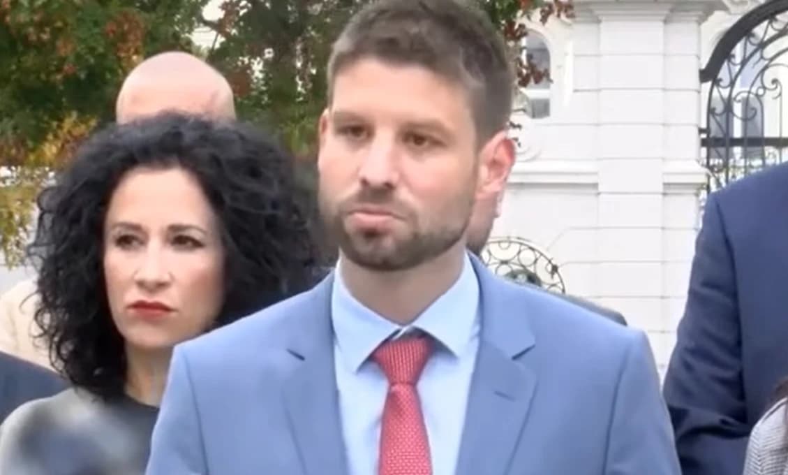 Belousovová varuje pred 'projekčným deckom' Šimečkom