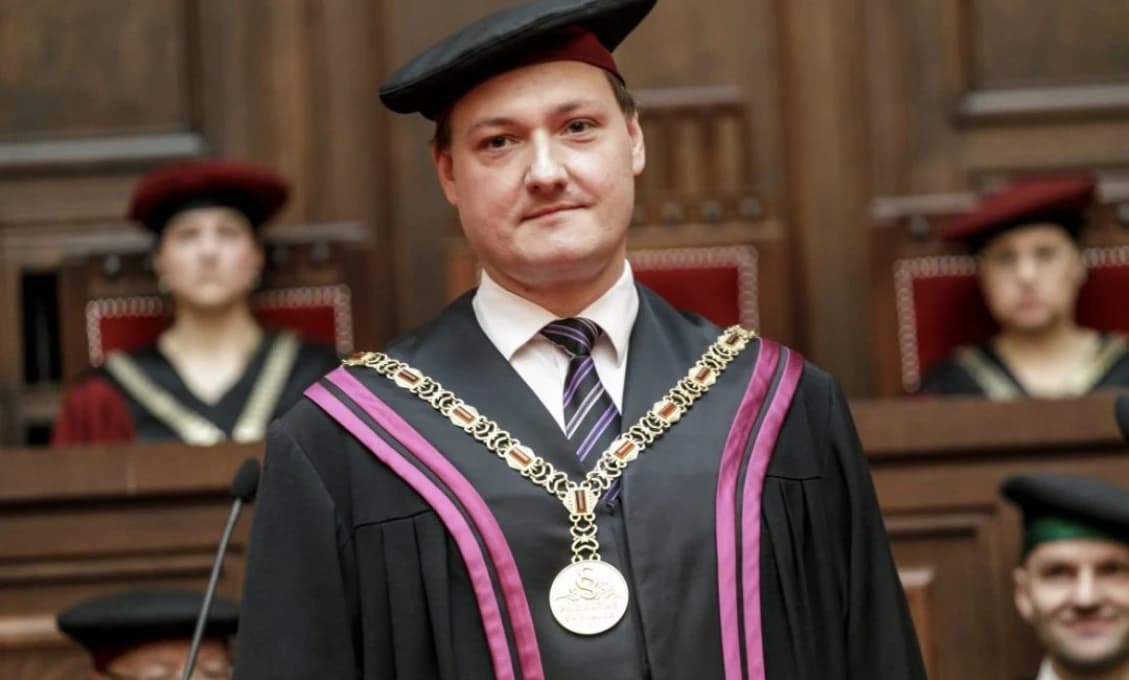 Prekvapivé slová dekana UK: Ktoré médiá označil za DEZINFORMAČNÉ? (VIDEO)