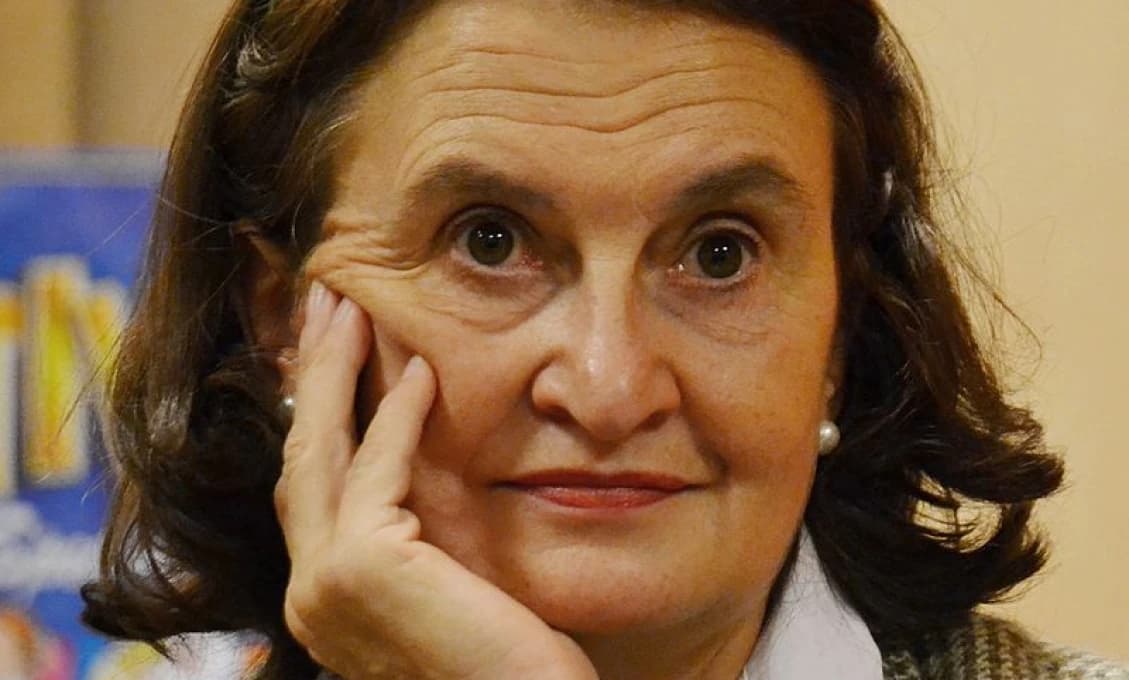 Obľúbená herečka EVA HOLUBOVÁ skončila v NEMOCNICI! Musela „ísť pod nôž“: Vieme, čo sa jej stalo