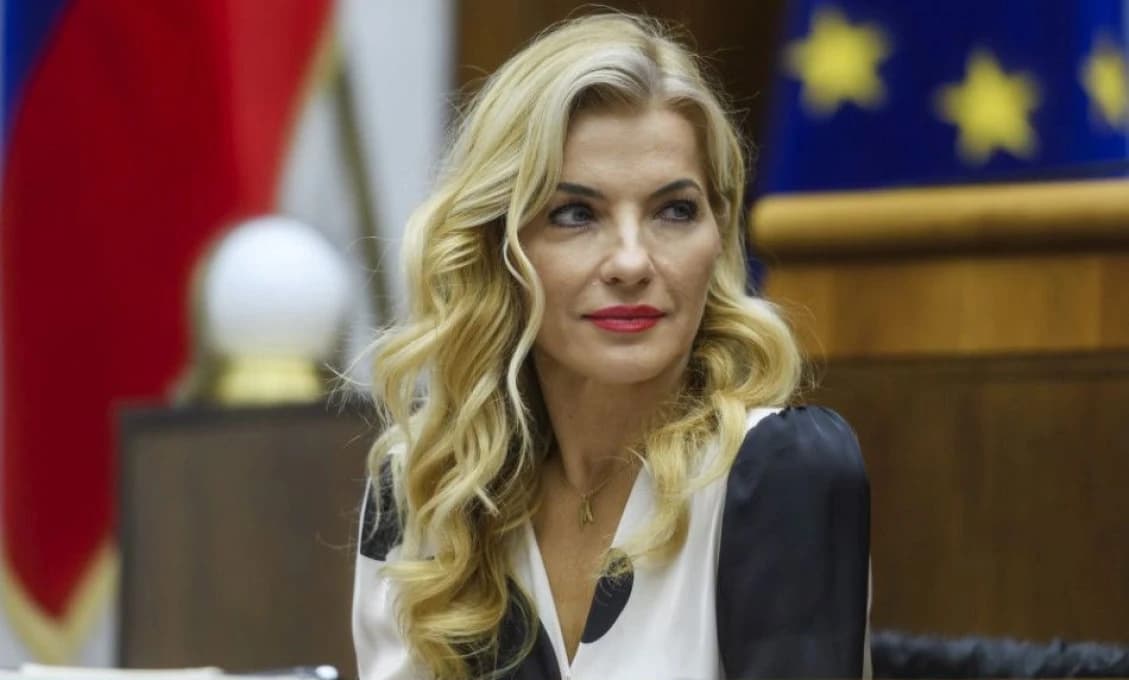 Bolo im to treba? Šimkovičová vyzliekla poslancov PS donaha