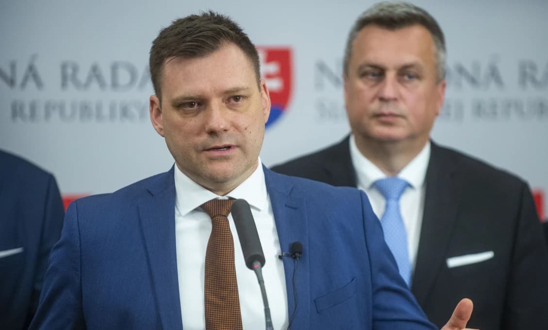 Risknú Dankovci skorý pád vlády?