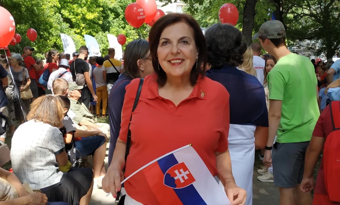 Dagmar Kramplová: Kto nám tu ide moralizovať o Novembri 1989?