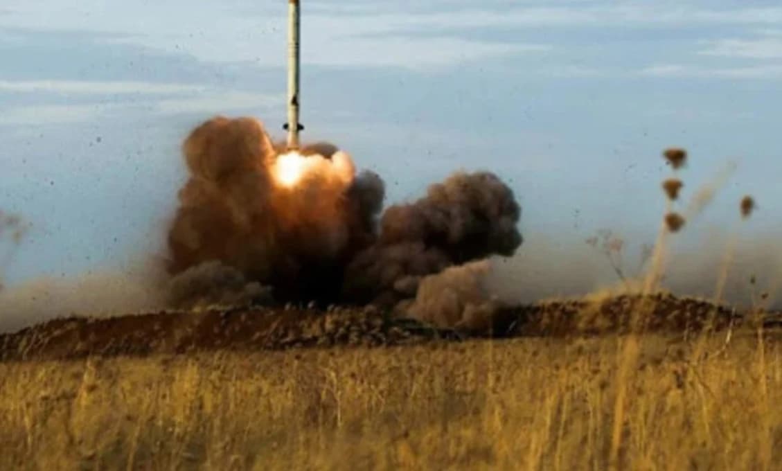 Biely dom reagoval na odpálenie najnovšej ruskej rakety
