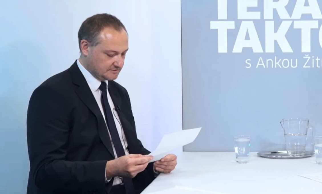 "Boj proti hoaxom je len zámienka na umlčanie iného názoru," hovorí profesor Burda