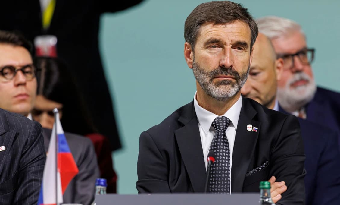 Blanár začal čistky, liberáli spustili potoky sĺz
