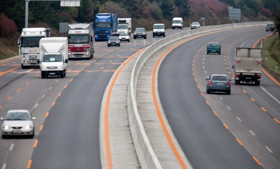 ŠOKOVANÍ POLICAJTI! Po D1 šoféroval 15-ročný chlapec