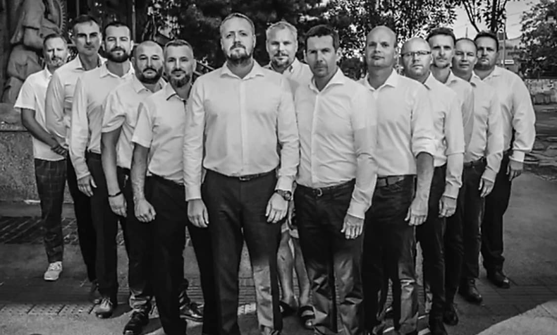 Policajná inšpekcia nezaháľa! Zadržaní dvaja "naši chlapci" a jeden kajúcnik