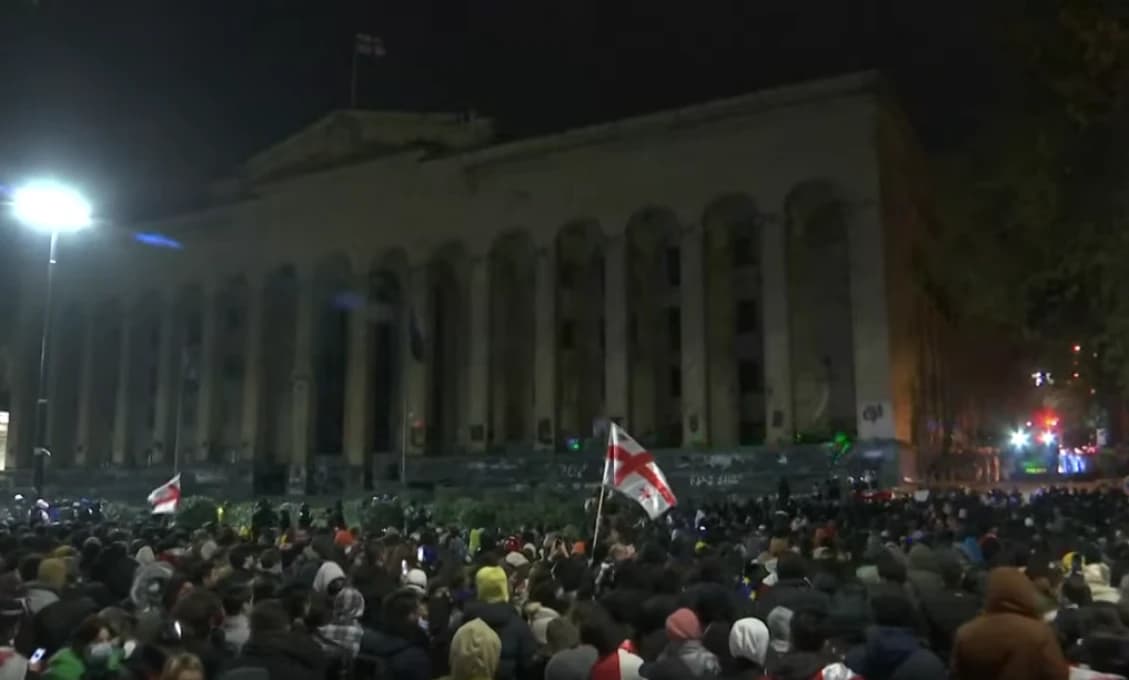 Gruzínska vláda kladie tvrdý odpor