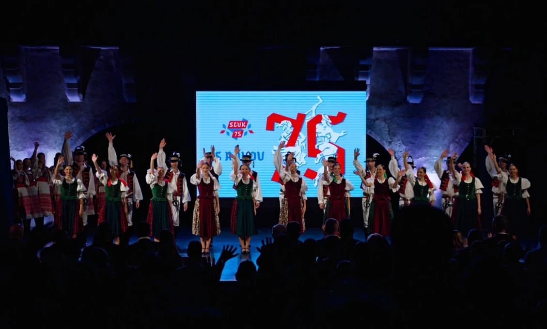 Nádhernú správu o slovenskom folklóre priniesli za 75 rokov do viac, ako 60-tich krajín (FOTO+VIDEO)