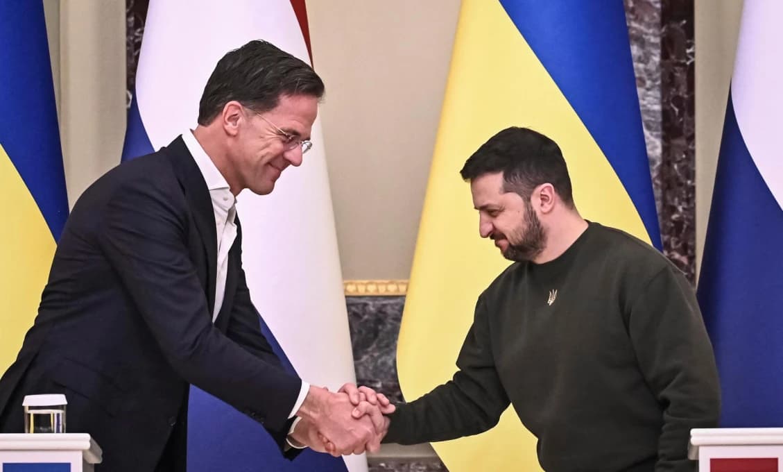 Šéfovia diplomacií NATO nebezpečne napínajú svaly