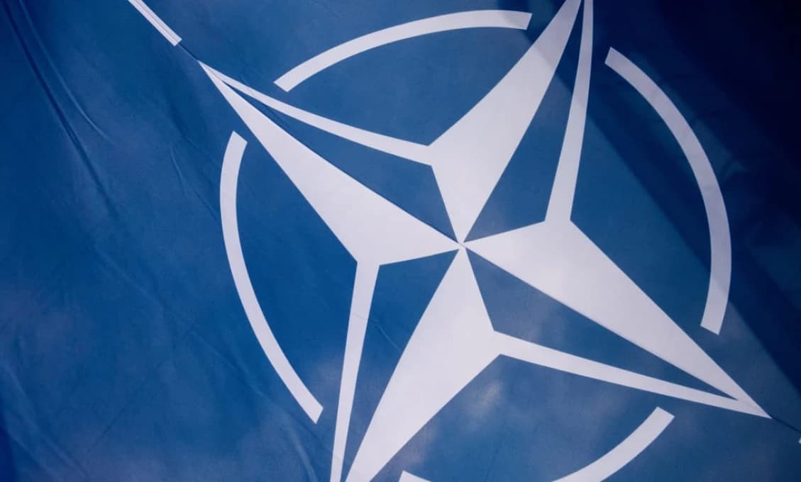 TRUMP údajne ZVAŽUJE ODCHOD USA z NATO!