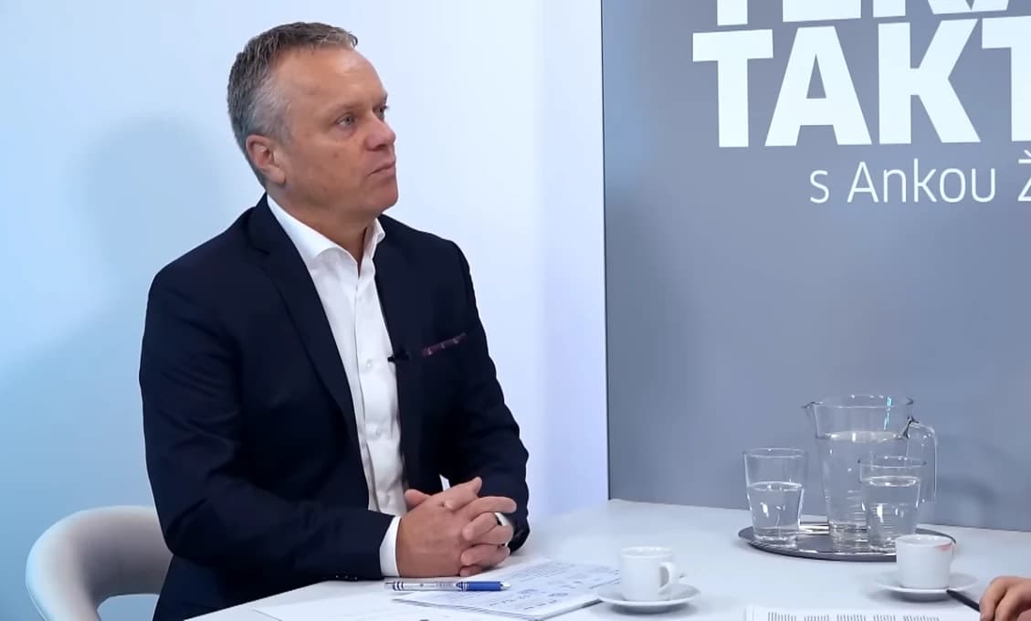 Zmazané dáta a stovky miliónov z testovania. Kto je zodpovedný za najväčšiu pandemickú zlodejinu? (VIDEO)