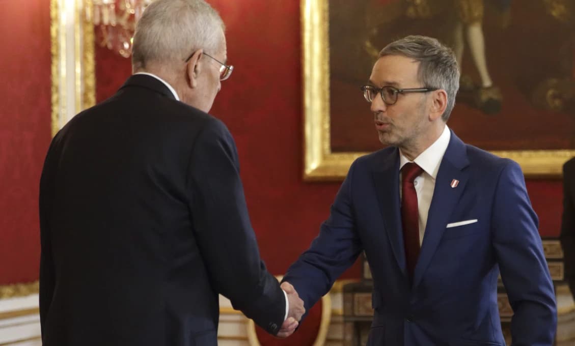 LIBERÁLNE ELITY V PANIKE: Kickl dostáva kľúče od rakúskej vlády