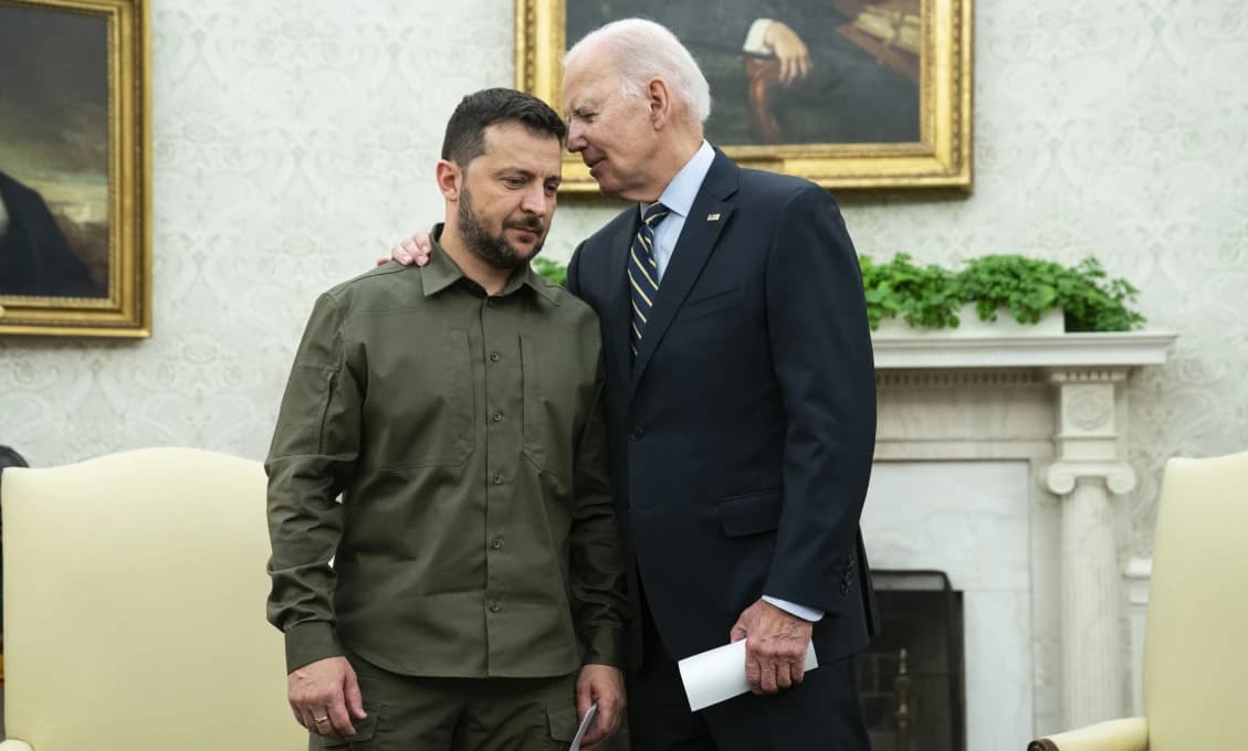 Pán prezident "troška" blúznia?