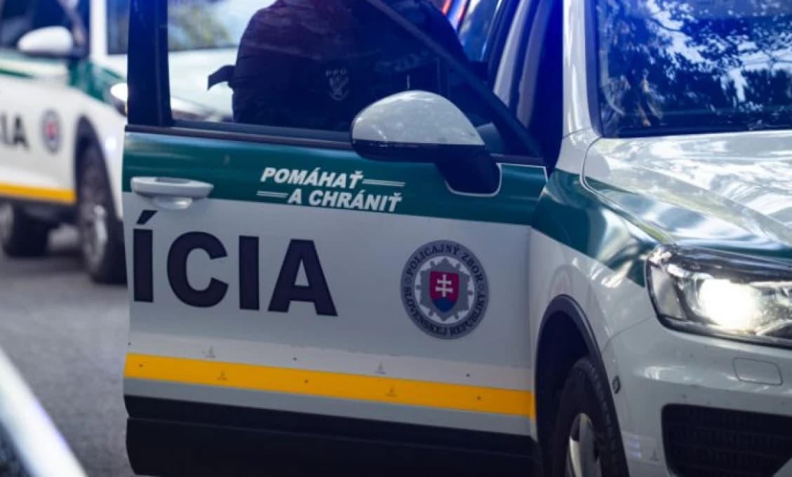 ZNÁMY NOVINÁR NA ÚTEKU? Polícia pátra, hrozí mu väzenie! (FOTO)