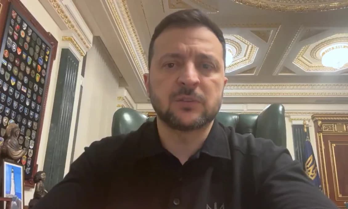 Odmieta mobilizáciu mladých. Chce zbrane