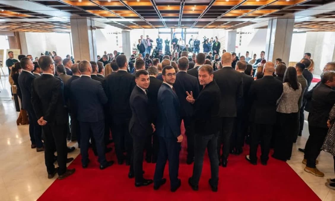 Opozičné strany podali návrh na vyslovenie nedôvery vláde