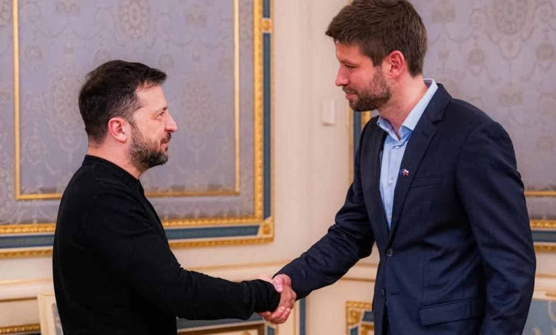 Zelenský sa nechutne mieša do vnútorných záležitostí Slovenska