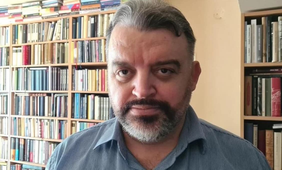 TOTO JE VÁŽNE! Politológ upozorňuje, že Šimečka chce ukradnúť Ficov triumf