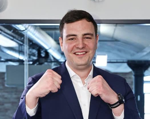 Chmelár naložil Dejovi (PS) aj celému parlamentu: „Duchovní bezdomovci“ v „duchovnej ruine demokracie“. Od škôl ich držte čo najďalej!