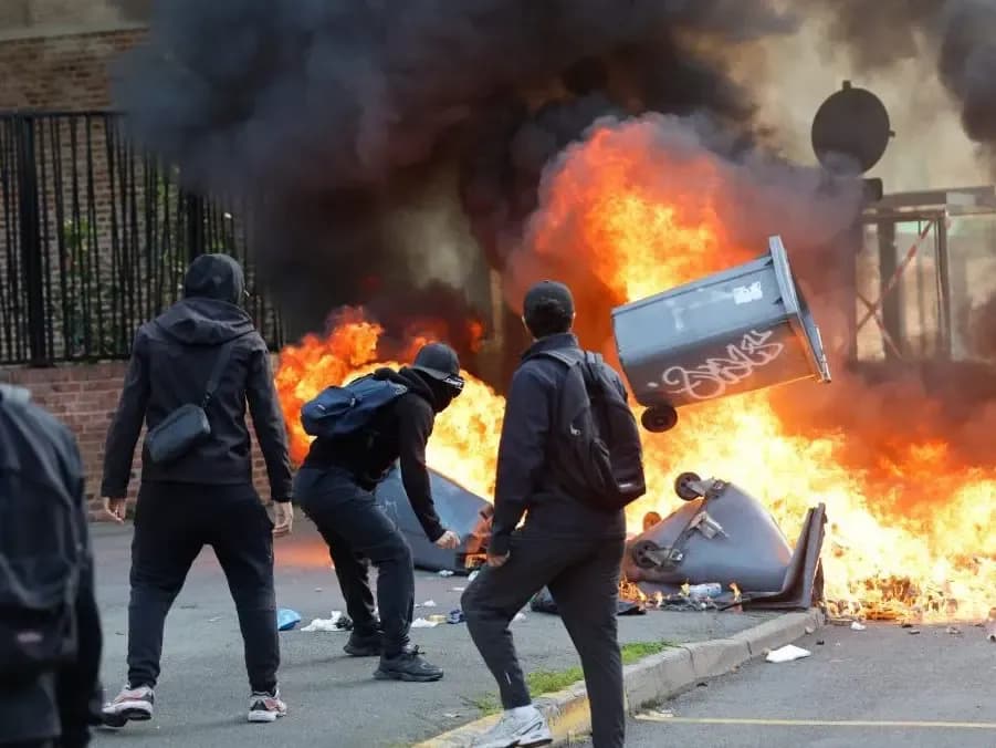 STOVKY ŠKÔL ZATVORENÉ! Študentské protesty vo Francúzsku sa stupňujú