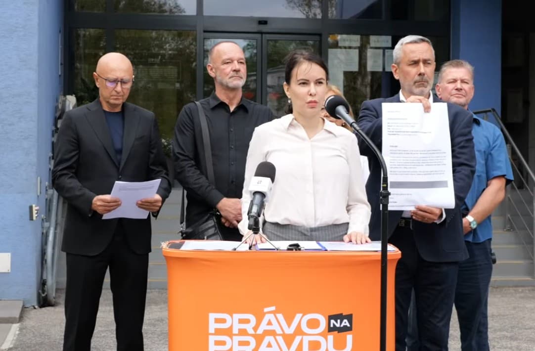 TOTO MÔŽE BYŤ VEĽKÝ PROBLÉM! Kontakty tisícov ľudí mali skončiť v politickej kampani. Kollár žiada vyšetrovanie
