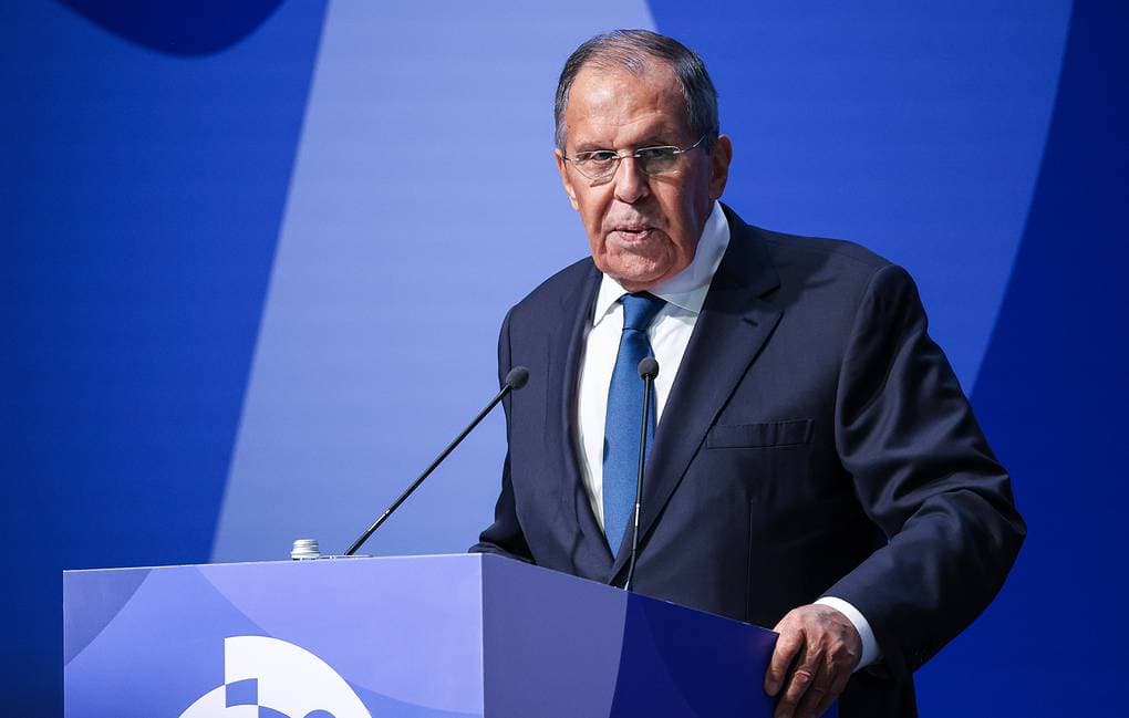 Lavrov: Európska únia blokuje mierové rokovania o Ukrajine