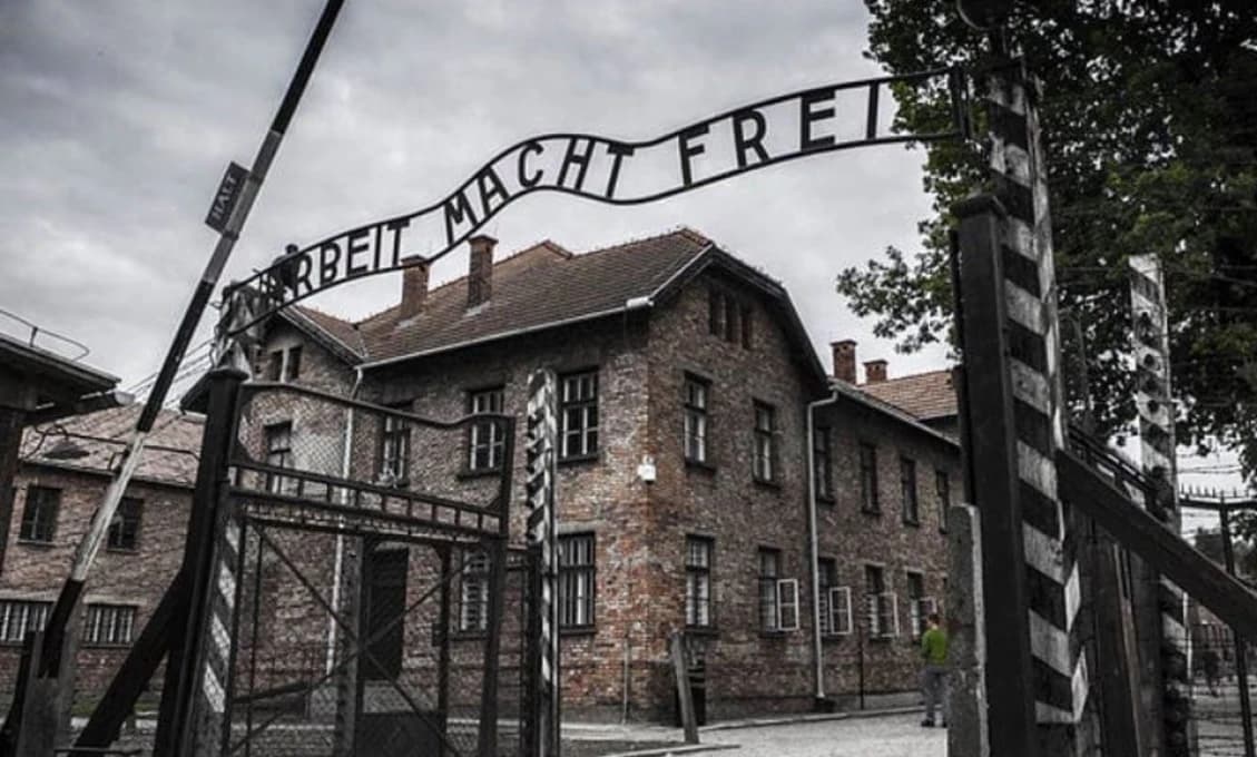 V Osvienčime zrušili Sovietsky zväz - vyzmizíkovali