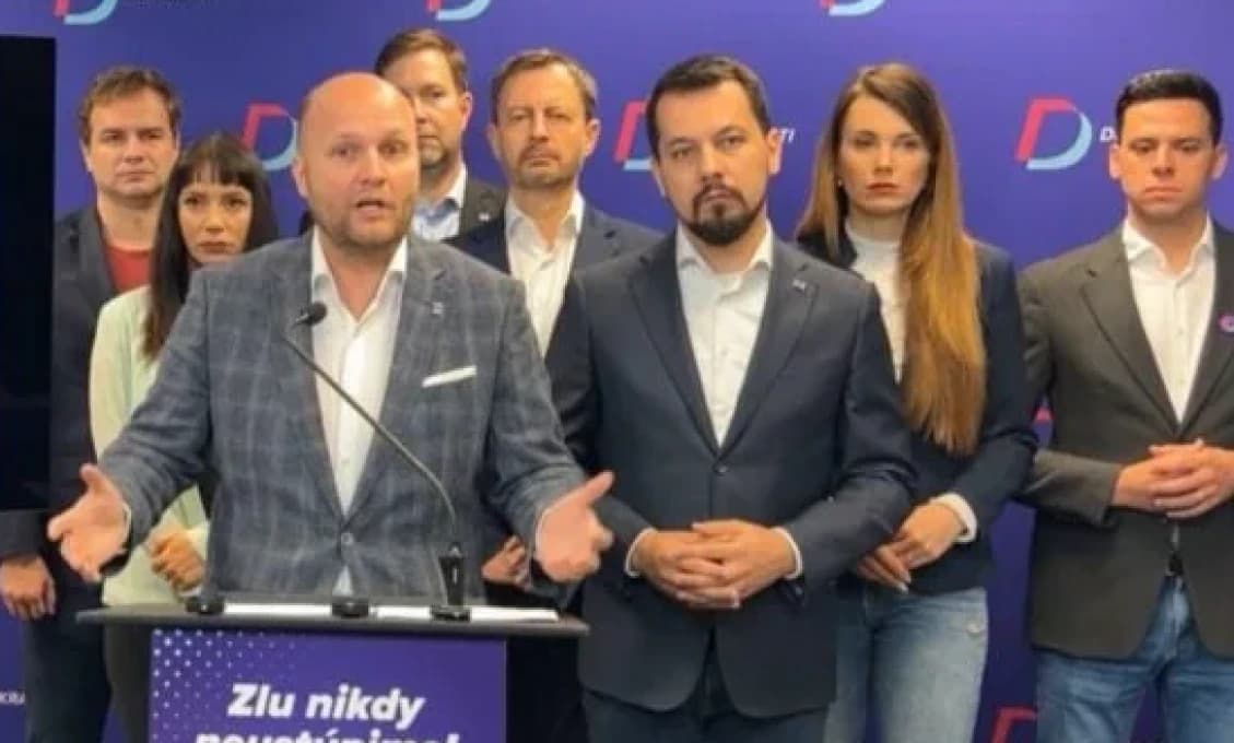 Demokrati majú úroveň Černáka! Na čo čakajú OČTK?