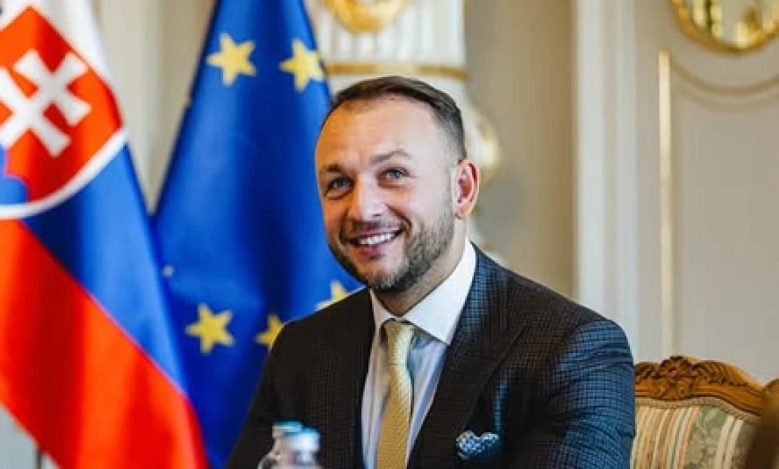 Hlas ustupuje SMER-u: Odovzdá ministerstvo informatizácie výmenou za stabilitu (VIDEO)