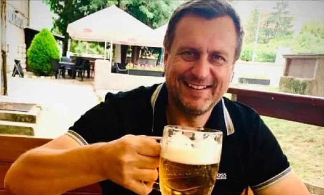 Hlas ľudu: Pivo je pre intelektuálov. Aká škoda, že ho pije toľko id*io*tov!