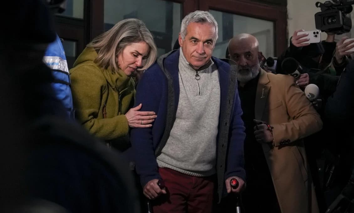 Zakázaný rumunský kandidát vracia úder. Zásadná dohoda