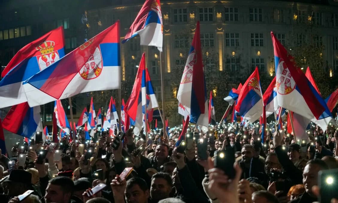 Zákulisie nepokojov: Je Srbsko ďalšou obeťou globálneho sprisahania?