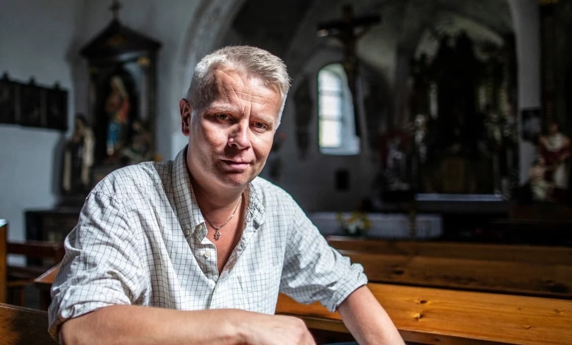 Prestaňme rozdeľovať národ: Umenie je večné, politika pominuteľná