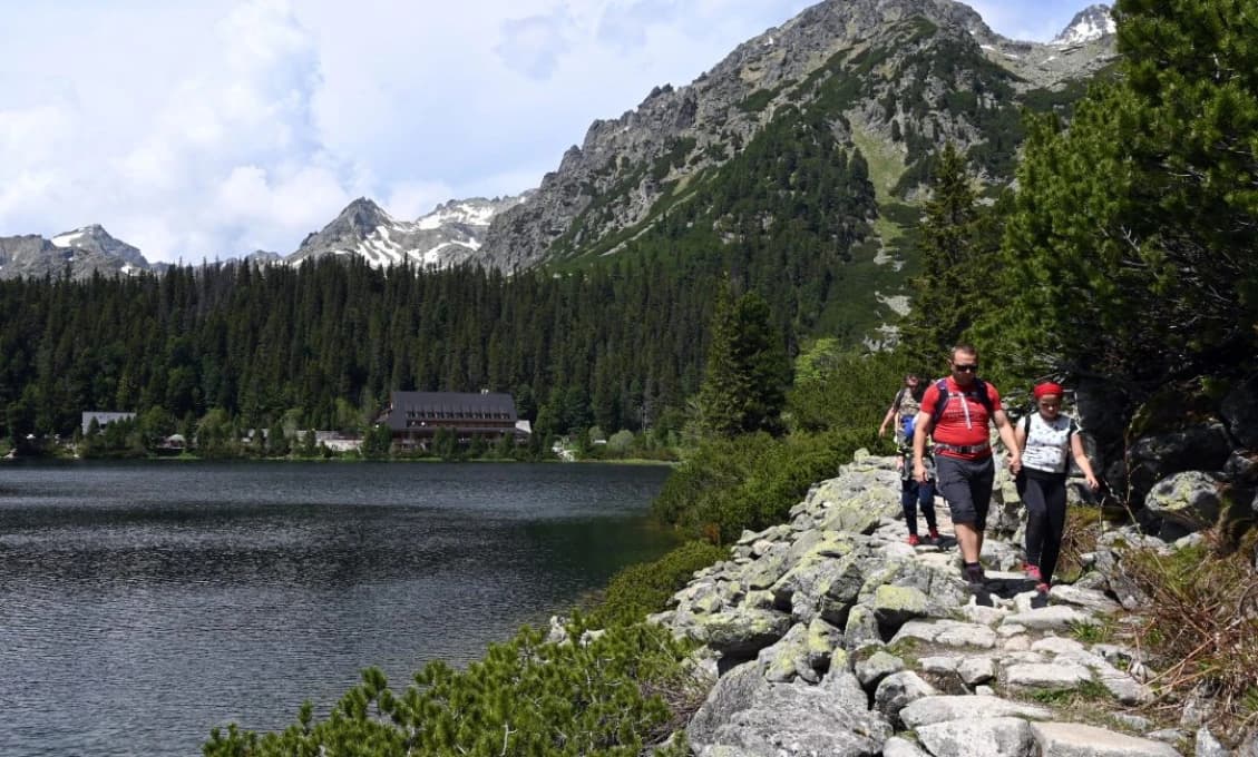 Turistická REVOLÚCIA V TATRÁCH? Električkou z Popradu až do Zakopaného!
