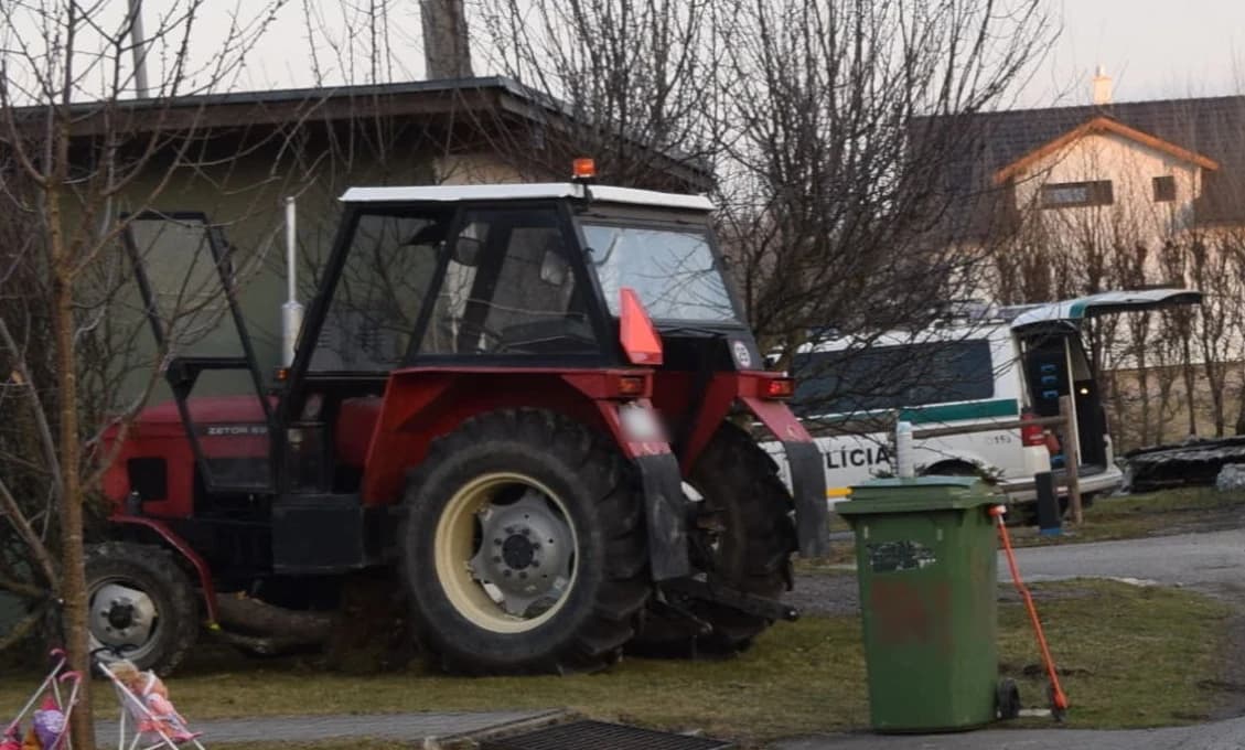 MOHOL JU ZABIŤ! Ožratý traktorista BEZ papierov ZRAZIL dievčatko