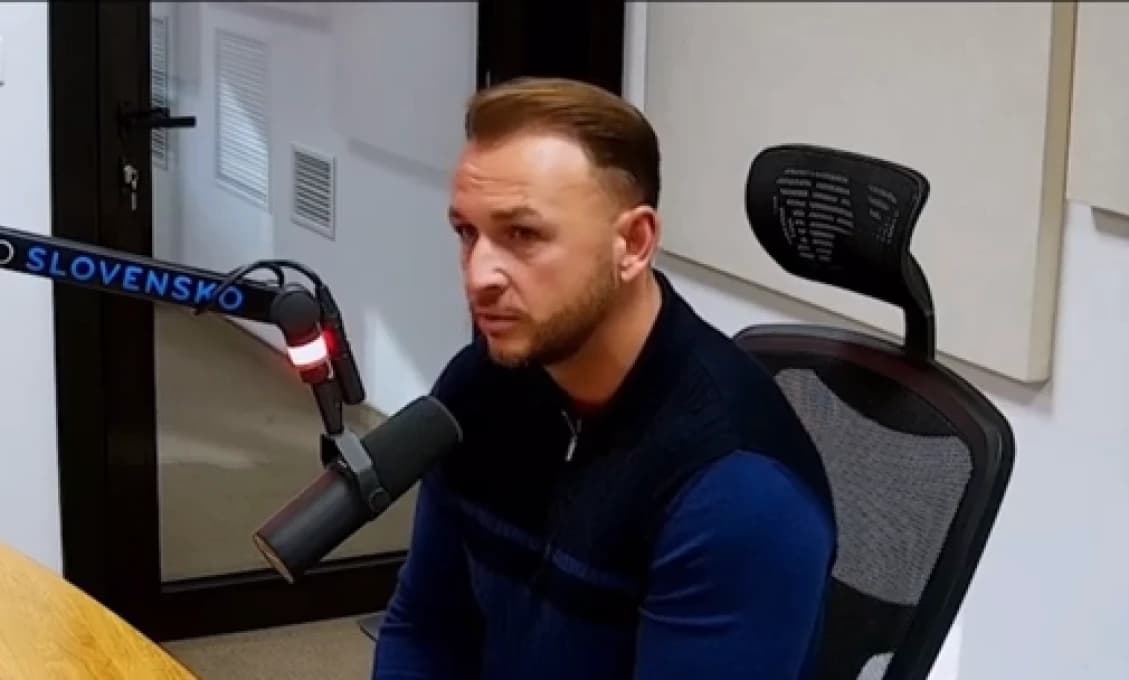 "SaS povalila tri vlády a teraz káže o stabilite?" Eštok vysmial Grőhlinga (VIDEO)