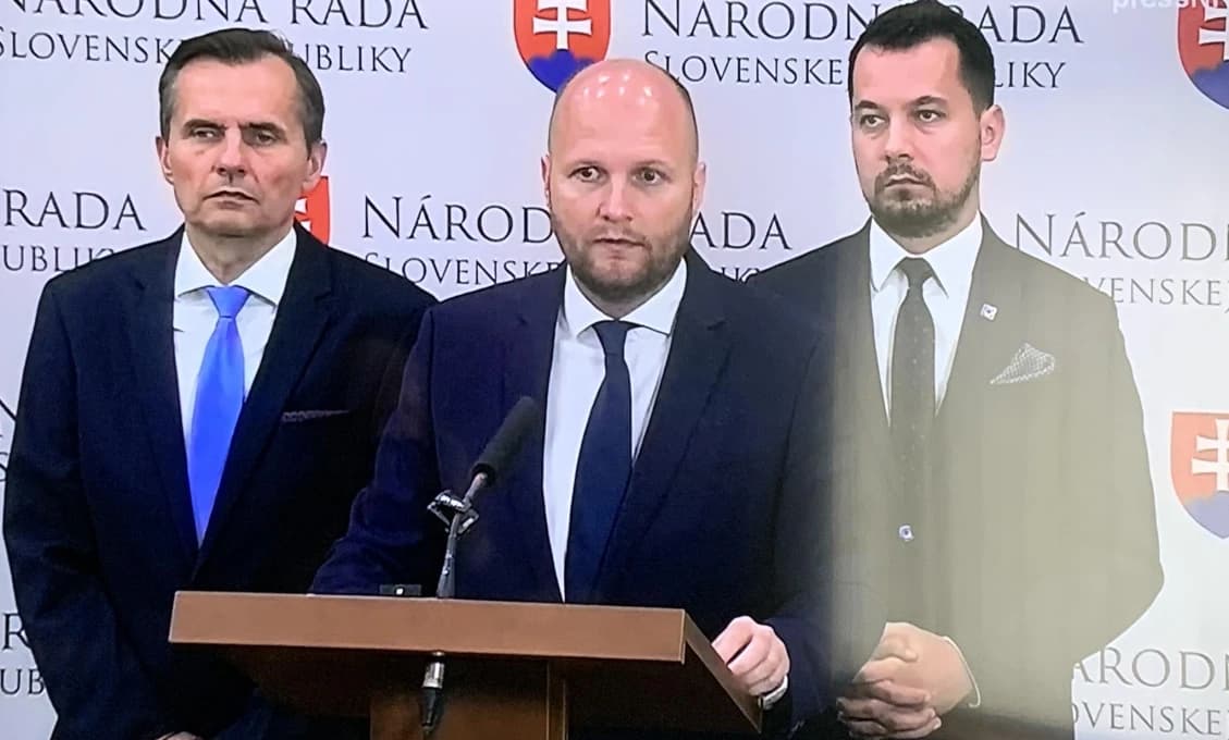 Škandál v NR SR: Tibor Gašpar varuje pred zneužívaním parlamentu (VIDEO)
