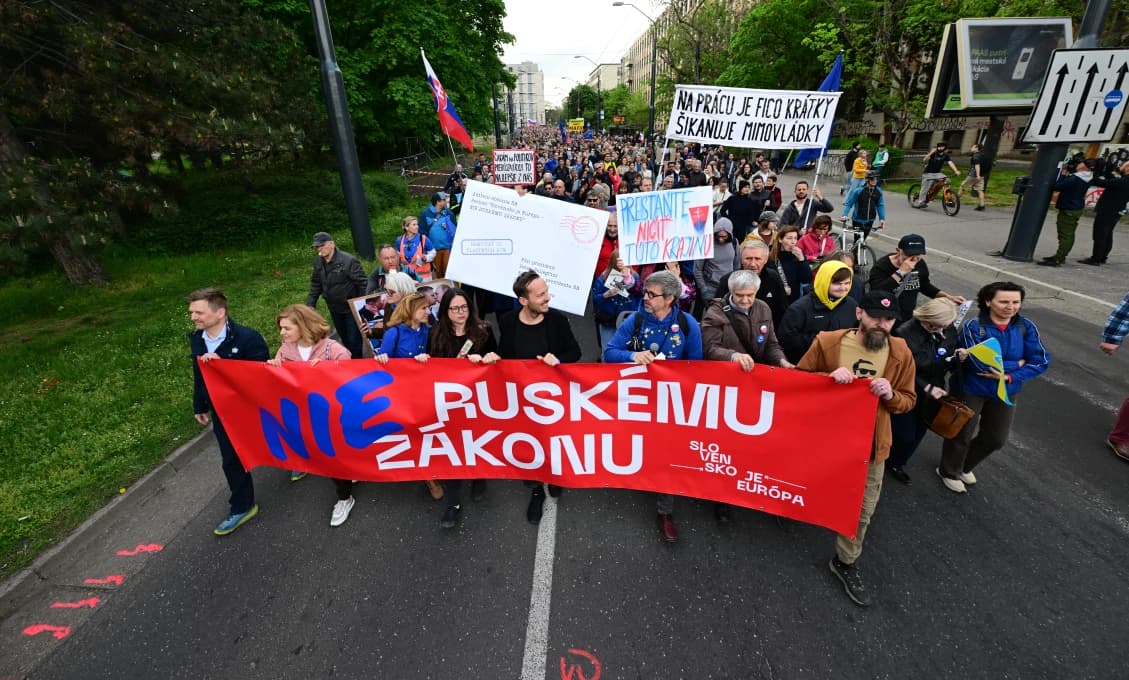 Bliakanie na námestiach: Slovensko sa mení na scénu večného protestu