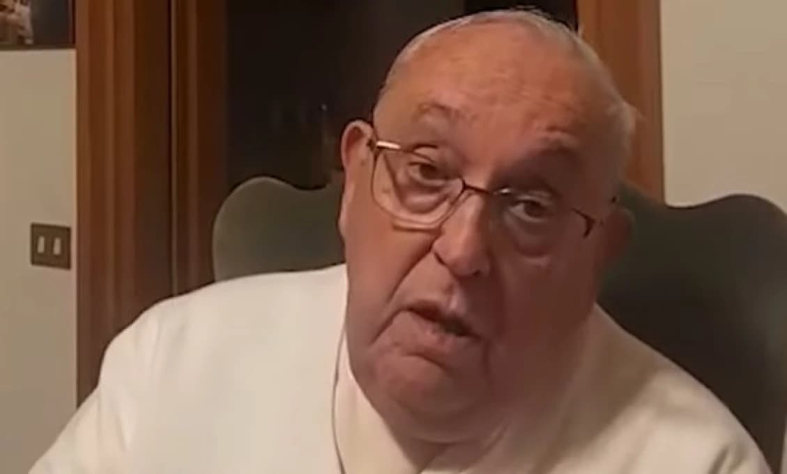 Našlo sa ešte nezverejnené video s pápežom Františkom