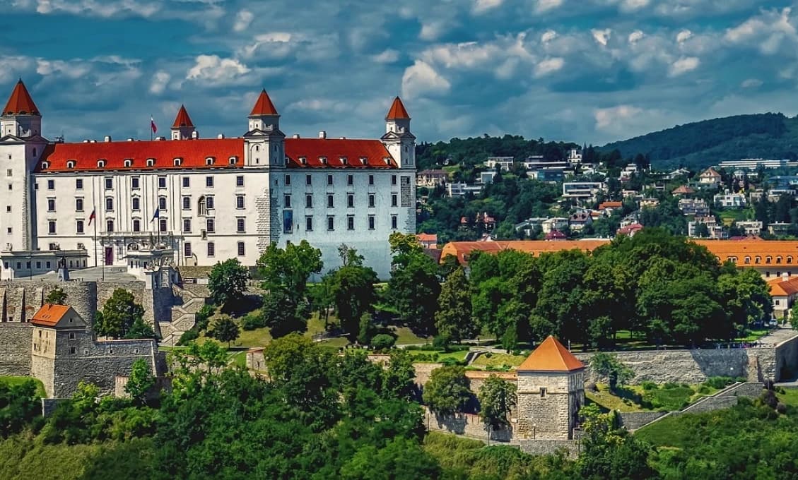 Bratislava má oficiálneho kandidáta na primátora