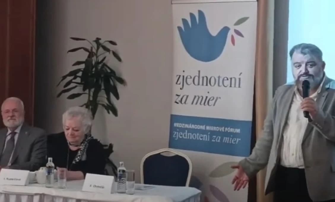 "Náš mierový plán sa dostal k Putinovi cez Fica," prekvapil Chmelár