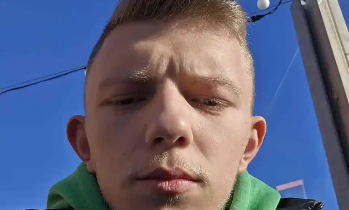 Vskutku výrečná vďaka - Ukrajinec zapálil britskému premiérovi dom