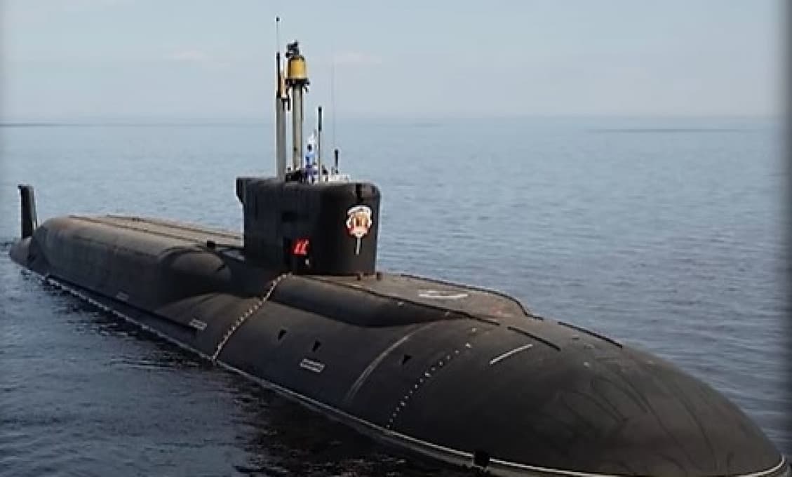 Má 16 rakiet a 96 jadrových hlavíc a nikto novú ruskú ponorku nevidí