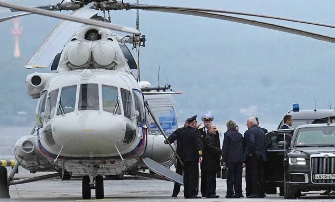 LEN O CHLP! Putinov vrtuľník v epicentre masívneho útoku ukrajinských dronov